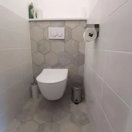 Maison Neuve Au Calme A 2 Pas Du Mans Et Des 24h. Ruaudin
