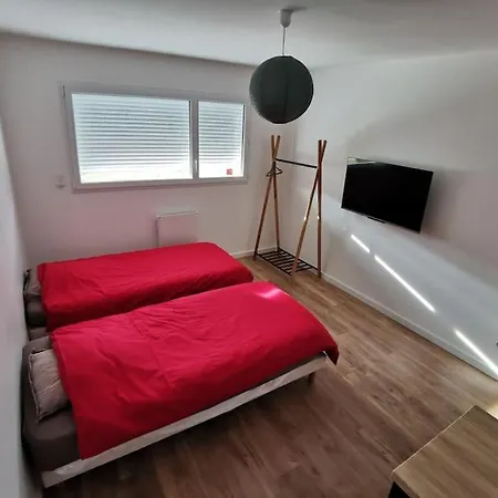 Maison Neuve Au Calme A 2 Pas Du Mans Et Des 24h. 펜션 *