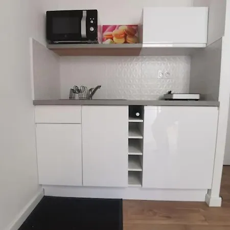 Maison Neuve Au Calme A 2 Pas Du Mans Et Des 24h. Vakantiehuis *